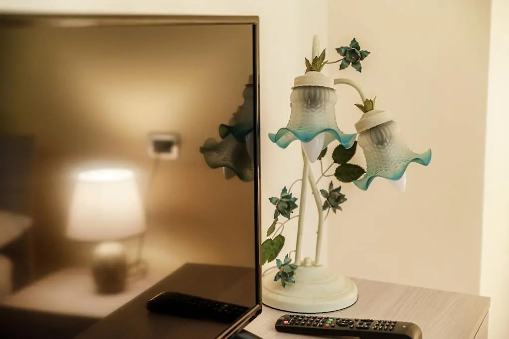 La Rosa Del Lago - Aqua Apartments コモ イタリア