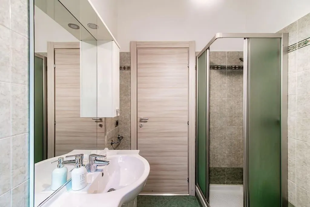 La Rosa Del Lago - Aqua Apartments コモ